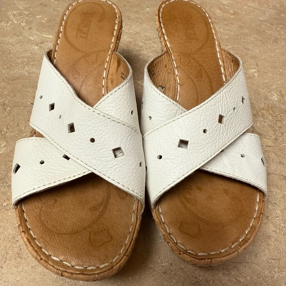 Comfortable Ladies BORN Wedge Sandals.  Gently worn one time for a short time.